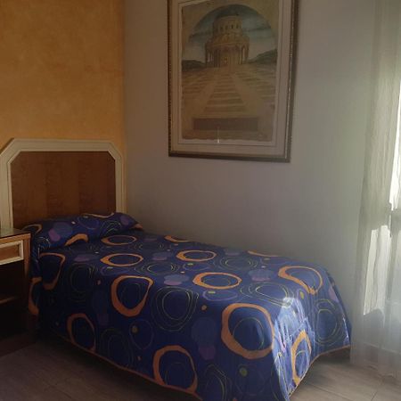Hostal Conchi Miranda de Ebro Exteriör bild