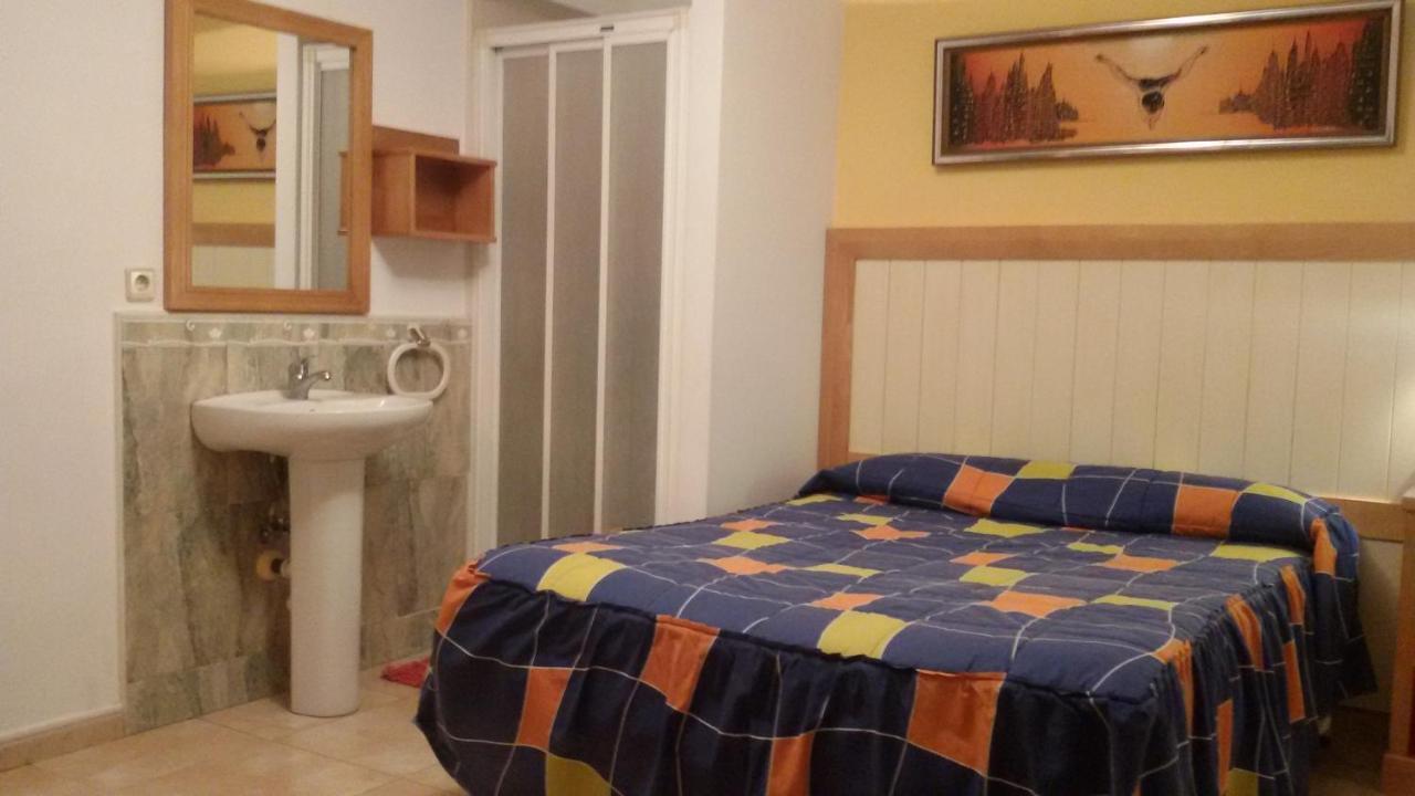 Hostal Conchi Miranda de Ebro Exteriör bild
