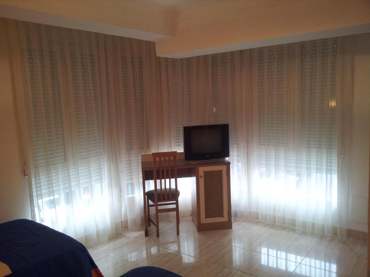 Hostal Conchi Miranda de Ebro Exteriör bild