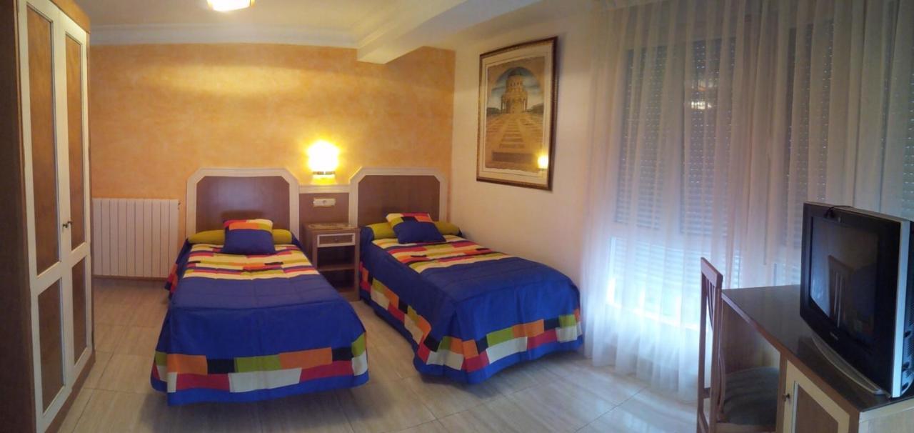 Hostal Conchi Miranda de Ebro Exteriör bild